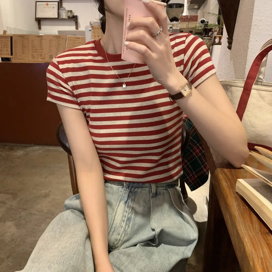 Korean Style Right Shoulder Stripesd Round Neck Short-Sleeved T-Shirt for Women 2025 Summer New Korean Style Fashion Versatile Niche Top Trend — feature 13