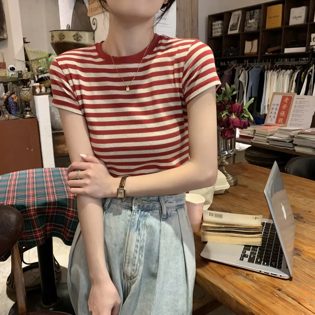 Korean Style Right Shoulder Stripesd Round Neck Short-Sleeved T-Shirt for Women 2025 Summer New Korean Style Fashion Versatile Niche Top Trend — feature 16