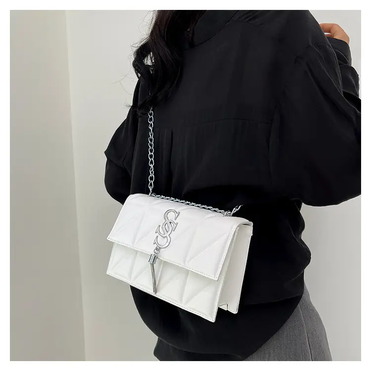 Blue Chain Crossbody Bag for Women — feature 10