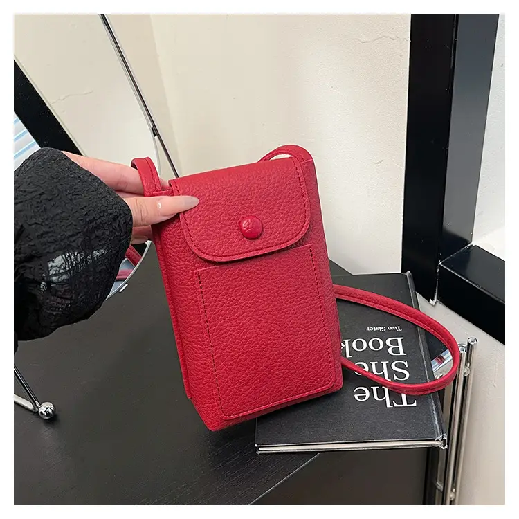 Red Leather Shoulder Crossbody Bag for Women 2025 — feature 20