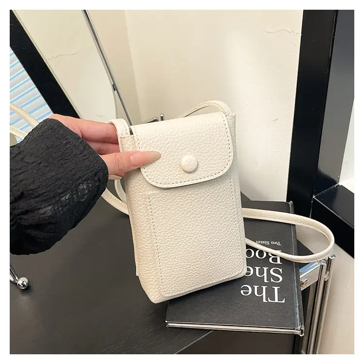 Red Leather Shoulder Crossbody Bag for Women 2025 — feature 26