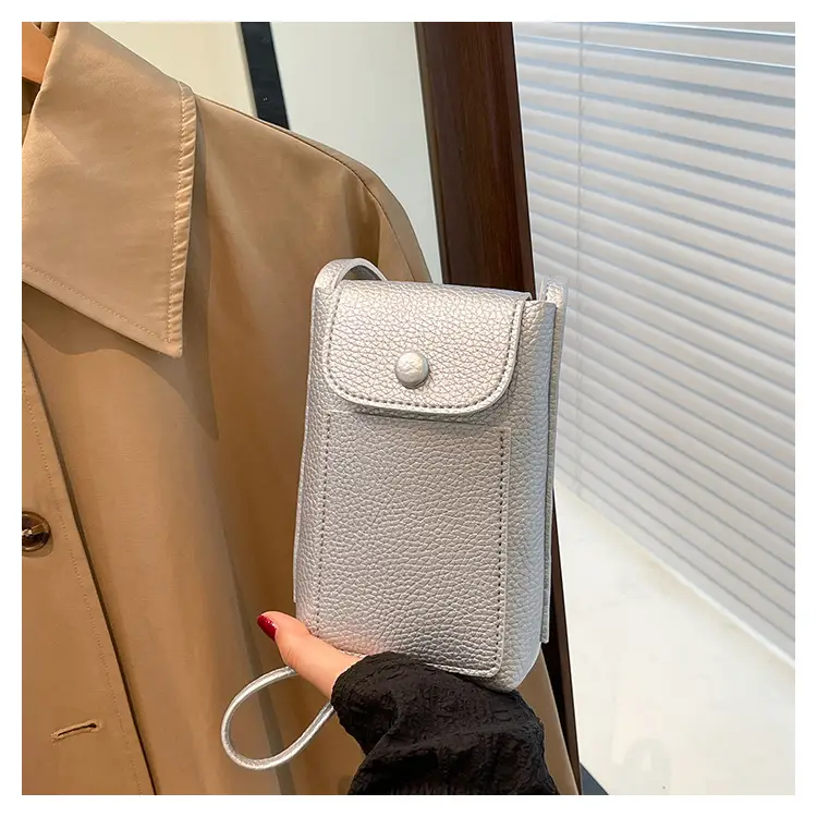 Red Leather Shoulder Crossbody Bag for Women 2025 — feature 38