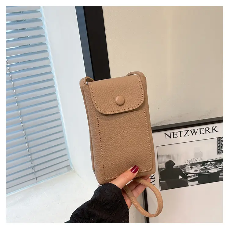 Red Leather Shoulder Crossbody Bag for Women 2025 — feature 40