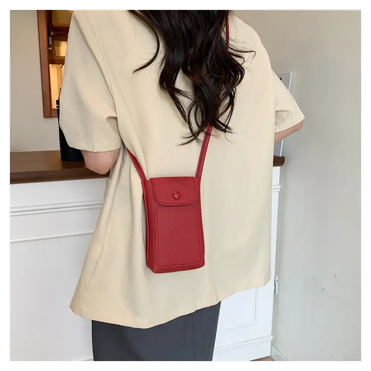 Red Leather Shoulder Crossbody Bag for Women 2025 — feature 8