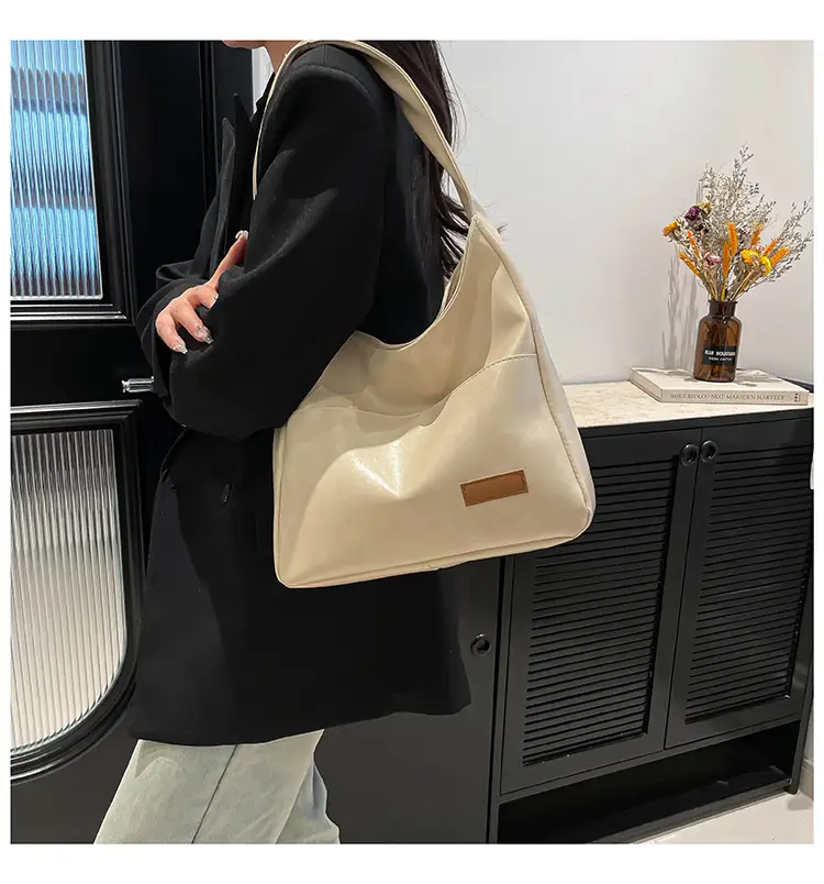 Large Capacity Retro Bag Female College Student Texturistic Commuter Tote Bag — feature 9