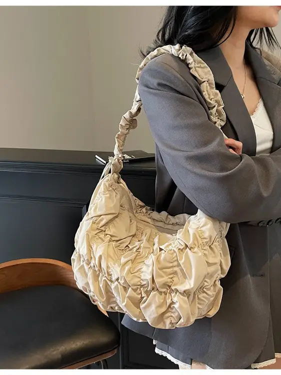 Black Pleated Bubble Tote Bag for Girls 2026 - Image 8