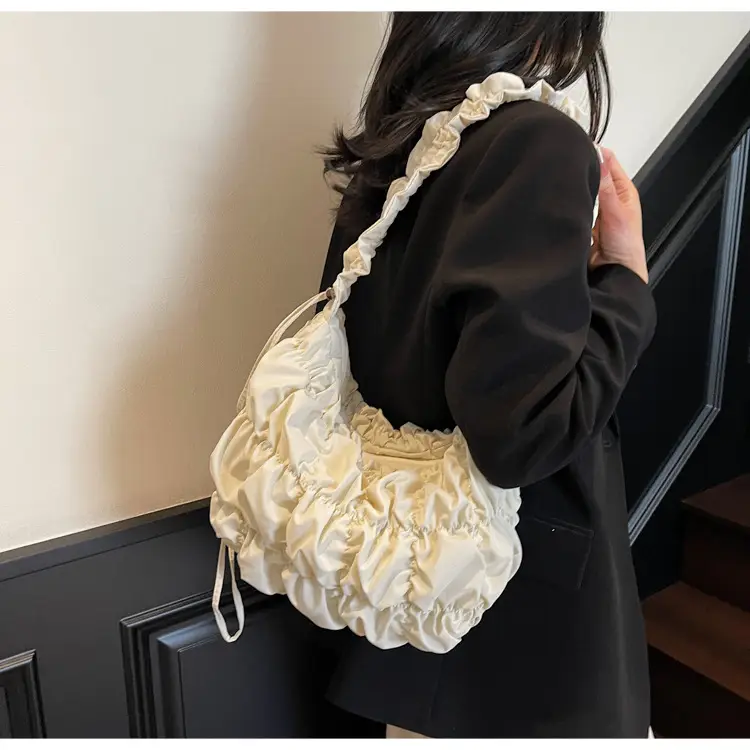 Black Pleated Bubble Tote Bag for Girls 2026 — feature 29