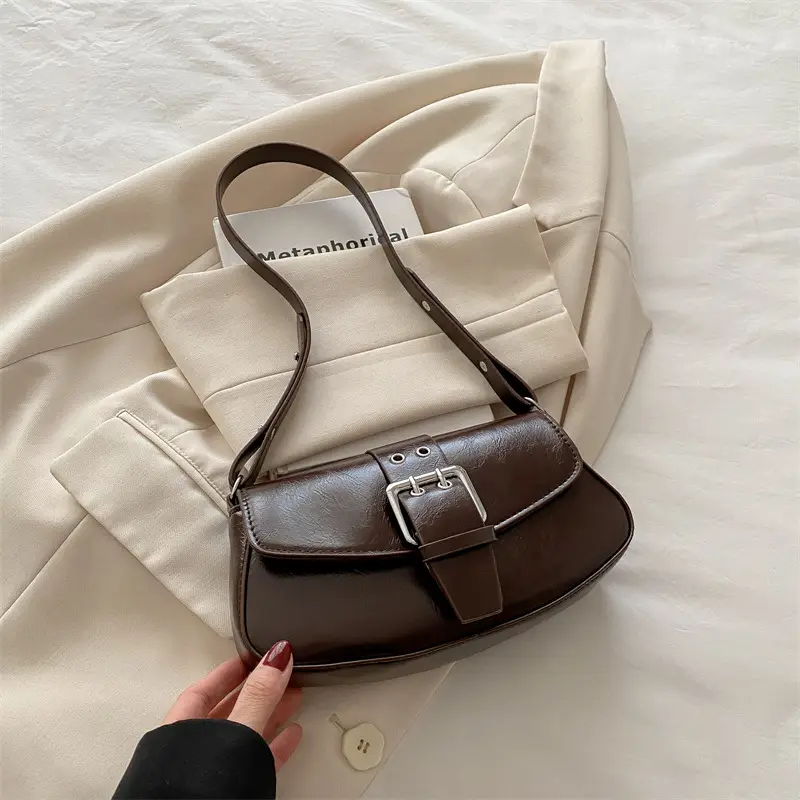 Elegant White Crossbody Bag for Women 2025 - Image 4