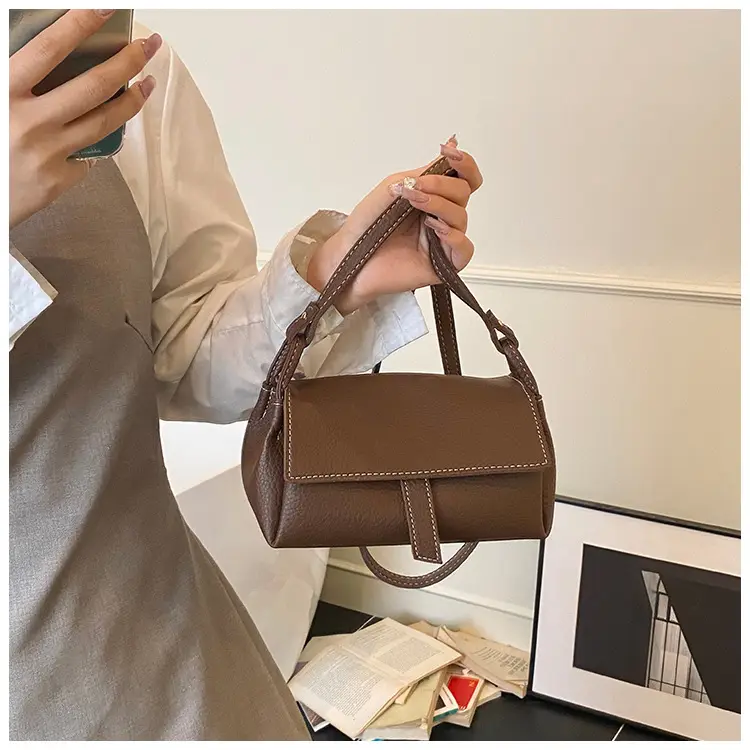 Red Niche Design Shoulder Crossbody Bag for Women — feature 18