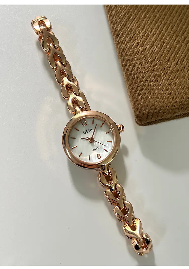 Gold Quartz Watch for Women with Chain Strap — feature 13