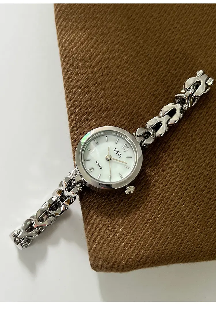 Gold Quartz Watch for Women with Chain Strap — feature 17