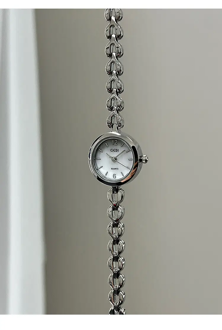 Gold Quartz Watch for Women with Chain Strap — feature 19