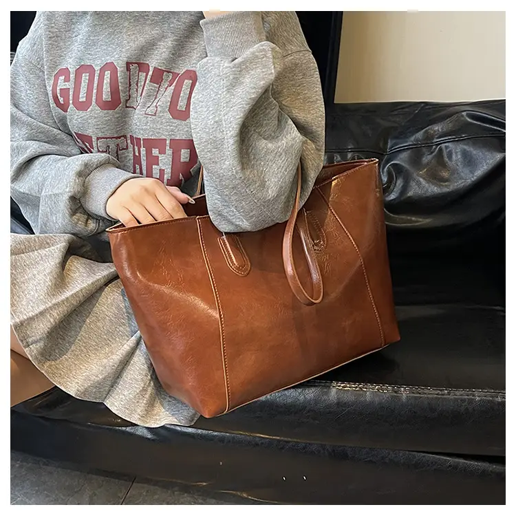 Women Large Leather Shoulder Bag Brown Black — feature 11