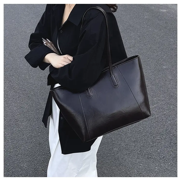 Women Large Leather Shoulder Bag Brown Black — feature 12