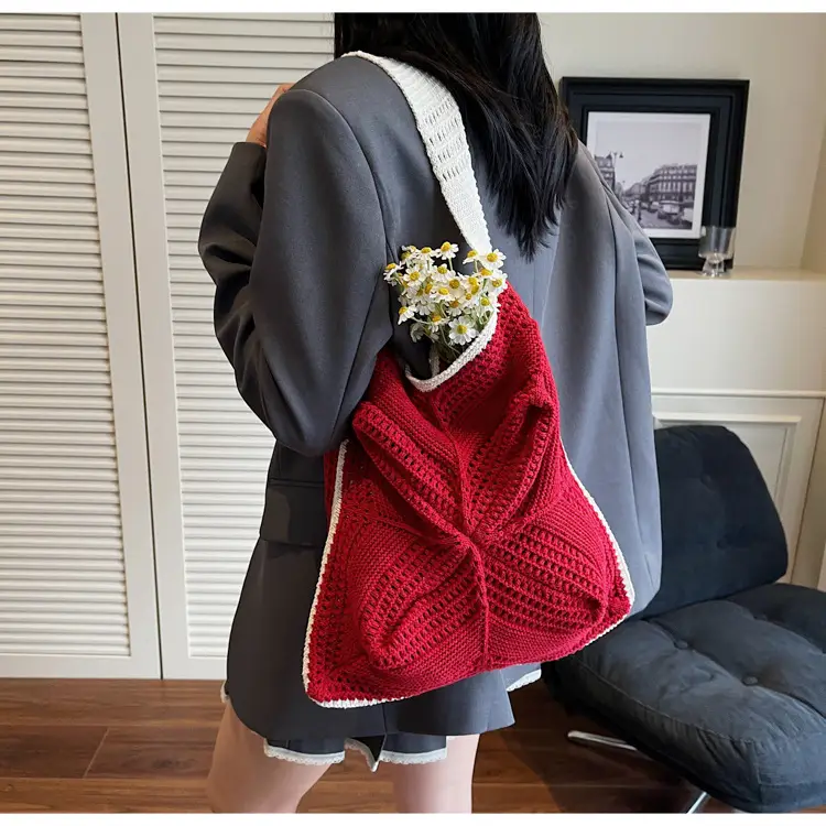 Women's Cream Crossbody Tote Bag with Tassel & Straw Design — feature 10