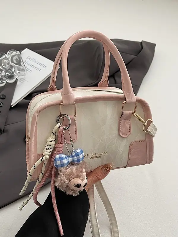 Women's Green Leather Crossbody Bag with Crossbody Strap - Image 14