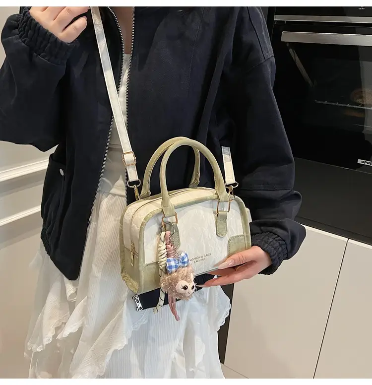 Women's Green Leather Crossbody Bag with Crossbody Strap — feature 10