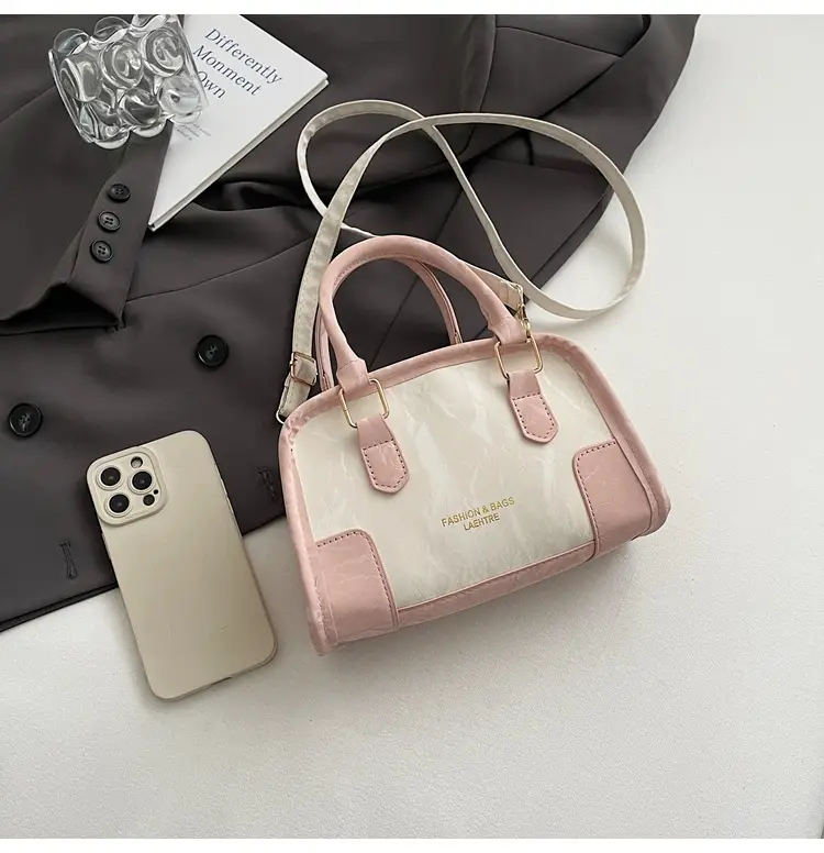 Women's Green Leather Crossbody Bag with Crossbody Strap — feature 13