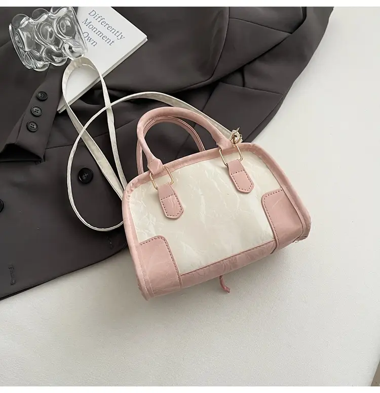 Women's Green Leather Crossbody Bag with Crossbody Strap — feature 14