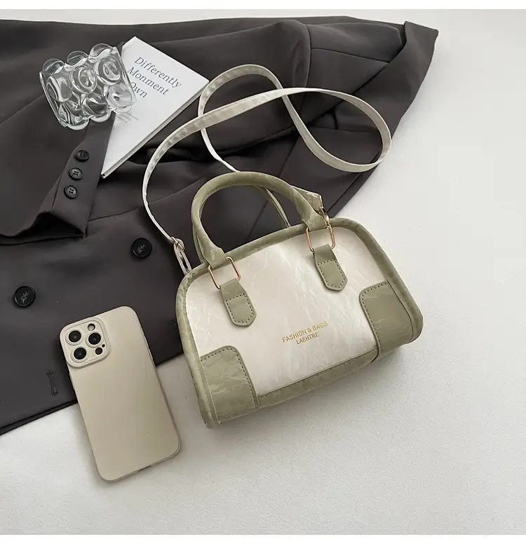 Women's Green Leather Crossbody Bag with Crossbody Strap — feature 19