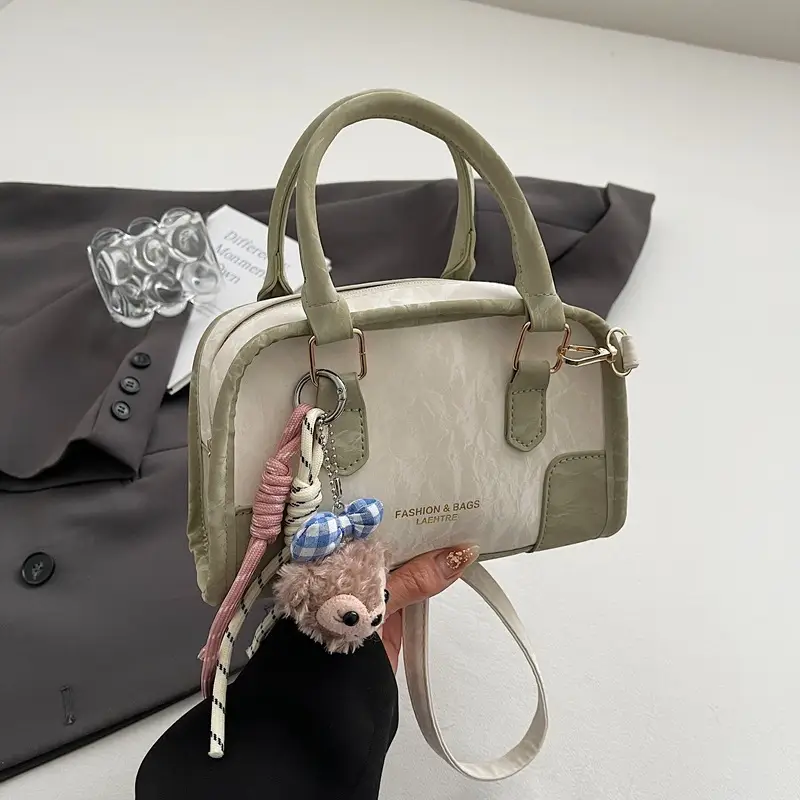 Women's Green Leather Crossbody Bag with Crossbody Strap - Image 10
