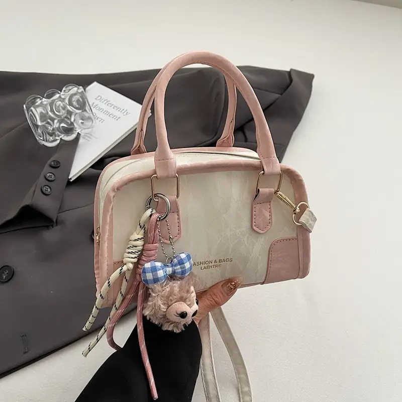 Women's Green Leather Crossbody Bag with Crossbody Strap - Image 8