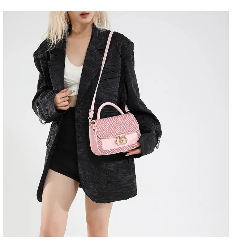 Green Patchwork Crossbody Bag with Lock Buckle 2025 — feature 12