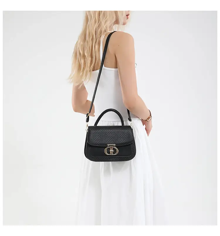 Green Patchwork Crossbody Bag with Lock Buckle 2025 — feature 17