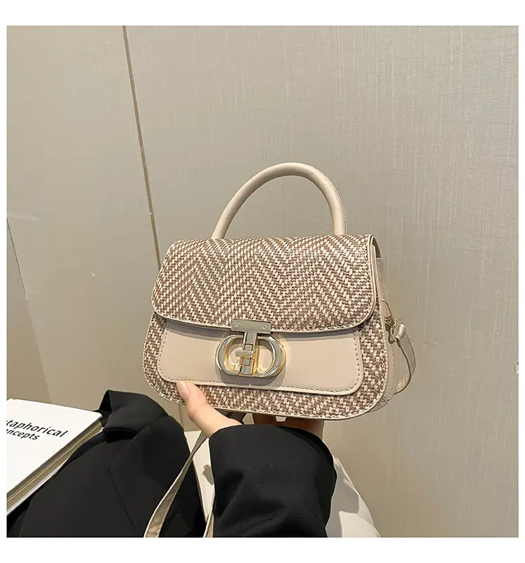 Green Patchwork Crossbody Bag with Lock Buckle 2025 — feature 31