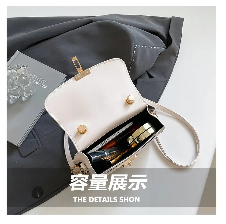 Green Patchwork Crossbody Bag with Lock Buckle 2025 — feature 5