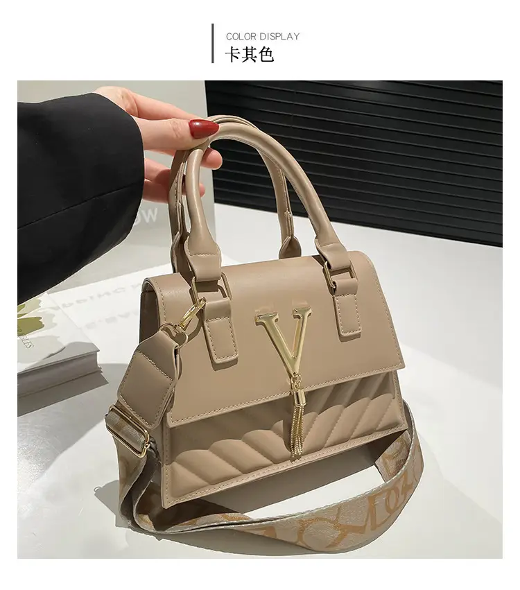 Retro Tassel Embroidery Shoulder Bag Beige 2025 — feature 15