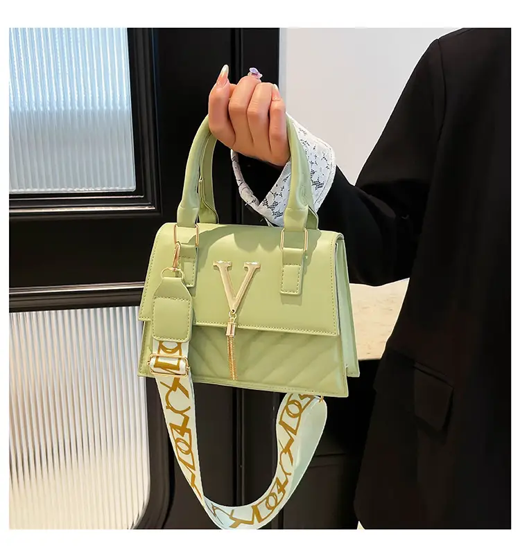 Retro Tassel Embroidery Shoulder Bag Beige 2025 — feature 21