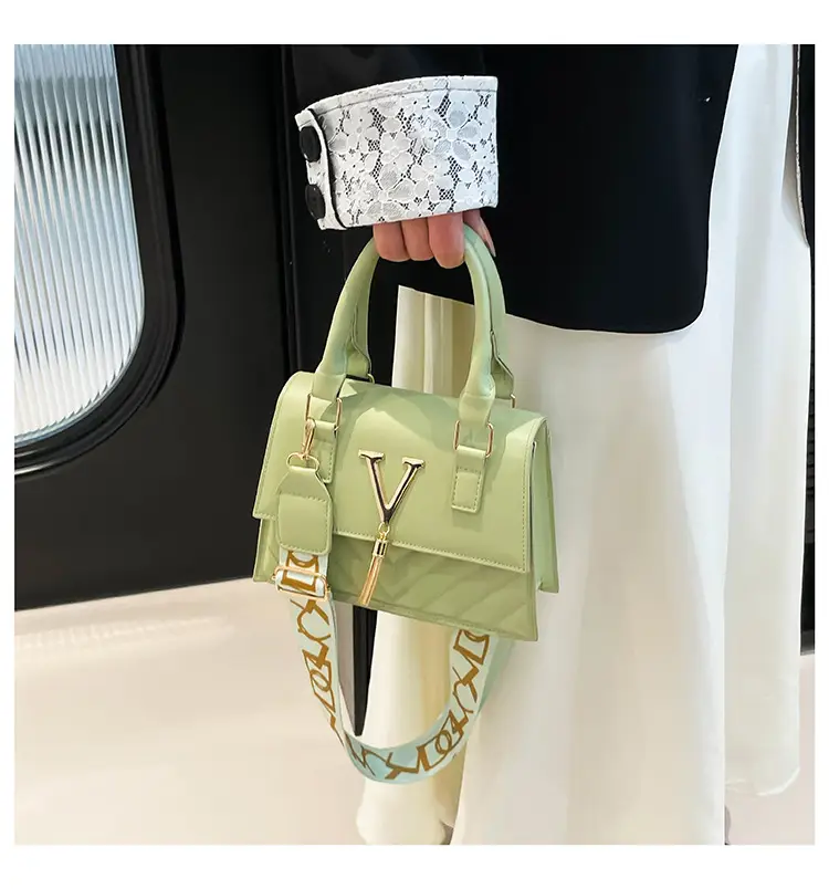 Retro Tassel Embroidery Shoulder Bag Beige 2025 — feature 23