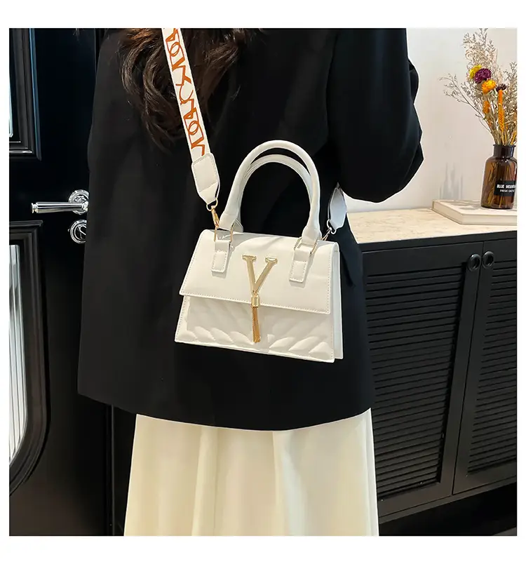 Retro Tassel Embroidery Shoulder Bag Beige 2025 — feature 31
