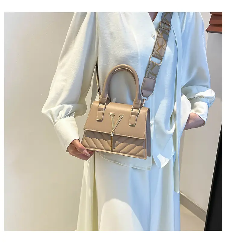Retro Tassel Embroidery Shoulder Bag Beige 2025 — feature 35