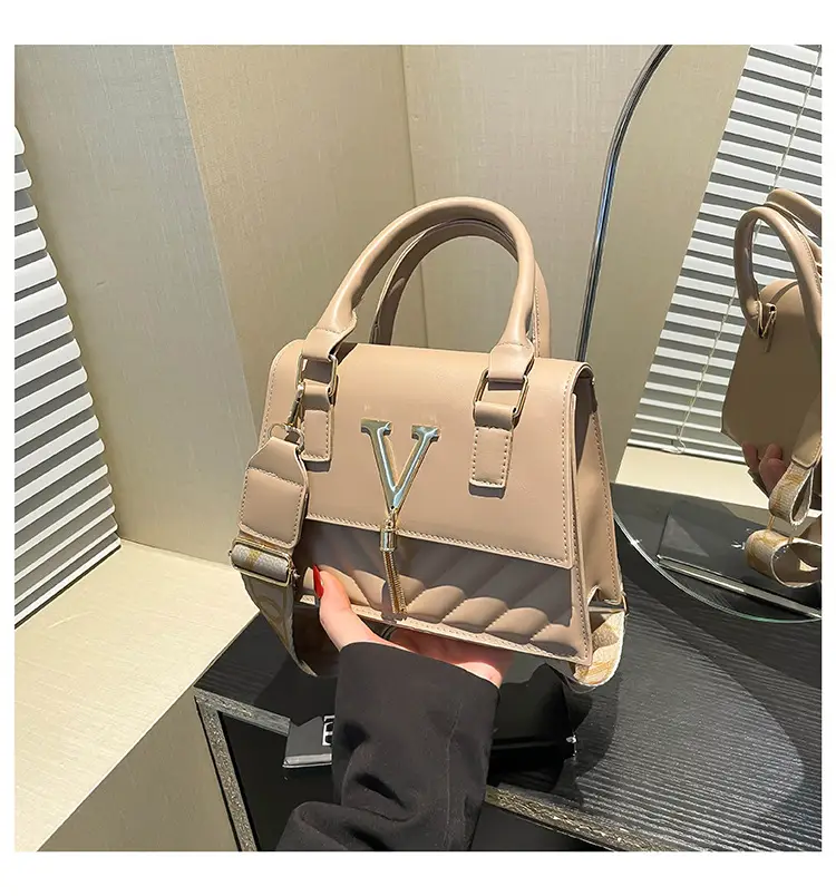 Retro Tassel Embroidery Shoulder Bag Beige 2025 — feature 36