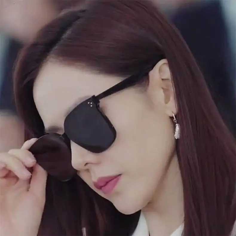 Black Polarized Sunglasses with 3-Point Studs - Image 4