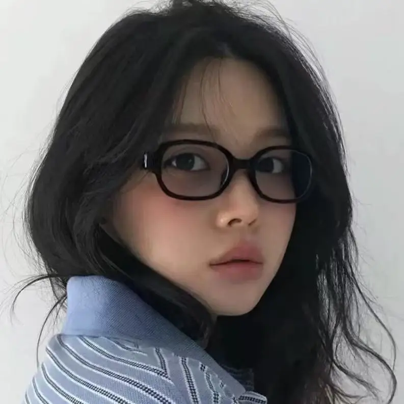 Women Anti-Ultraviolet Sunglasses Square Face 2025 — feature 1