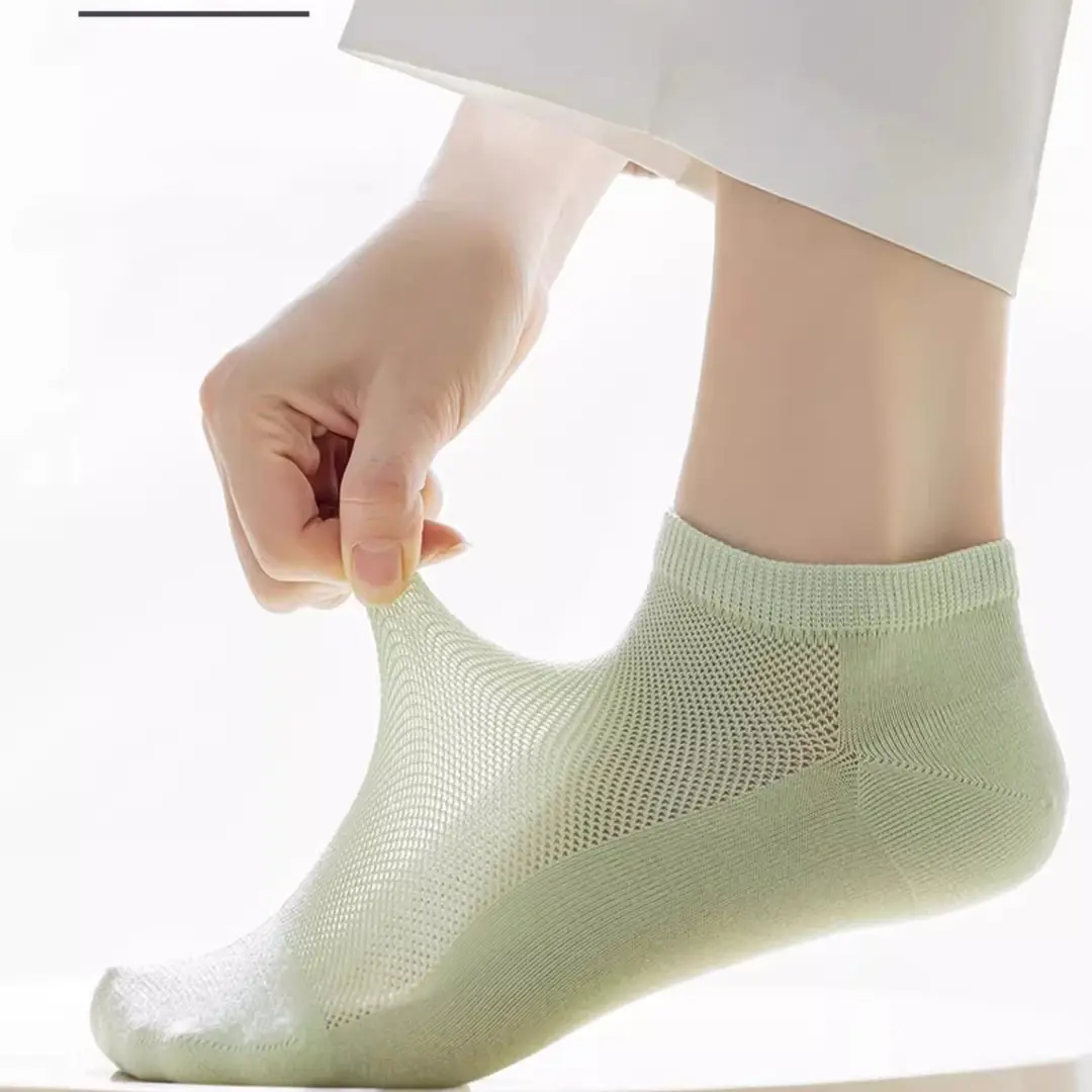 Disposable Mesh Socks for Women Summer Thin Socks White Versatile Sports Socks Pure Color Breathable Sweat-Absorbent Short Socks