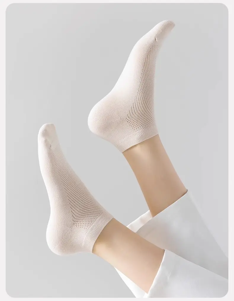 Disposable Mesh Socks for Women Summer Thin Socks White Versatile Sports Socks Pure Color Breathable Sweat-Absorbent Short Socks — feature 2
