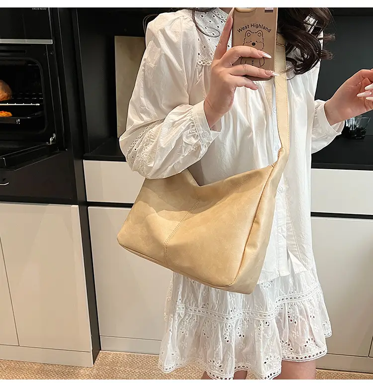 Red Leather Tote Bag for Women Summer Commute — feature 11