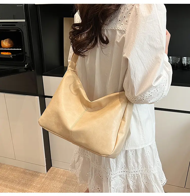 Red Leather Tote Bag for Women Summer Commute — feature 12