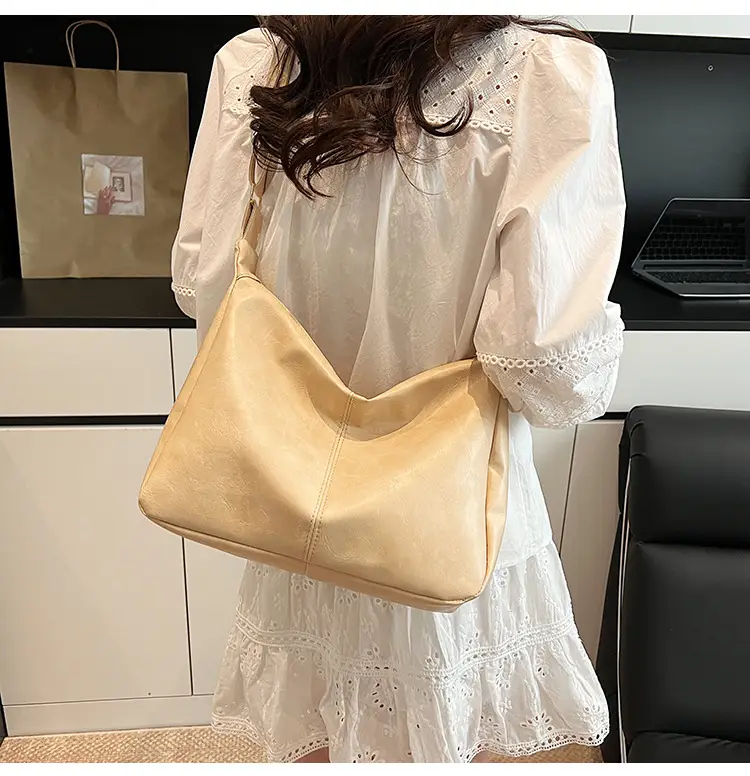 Red Leather Tote Bag for Women Summer Commute — feature 13
