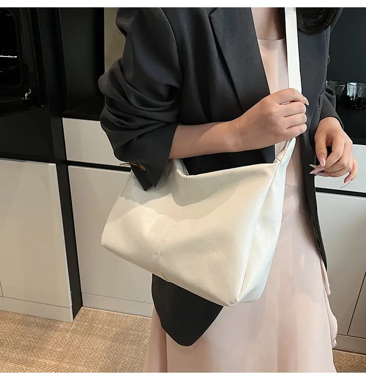 Red Leather Tote Bag for Women Summer Commute — feature 18
