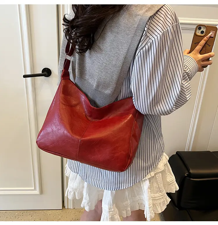 Red Leather Tote Bag for Women Summer Commute — feature 34