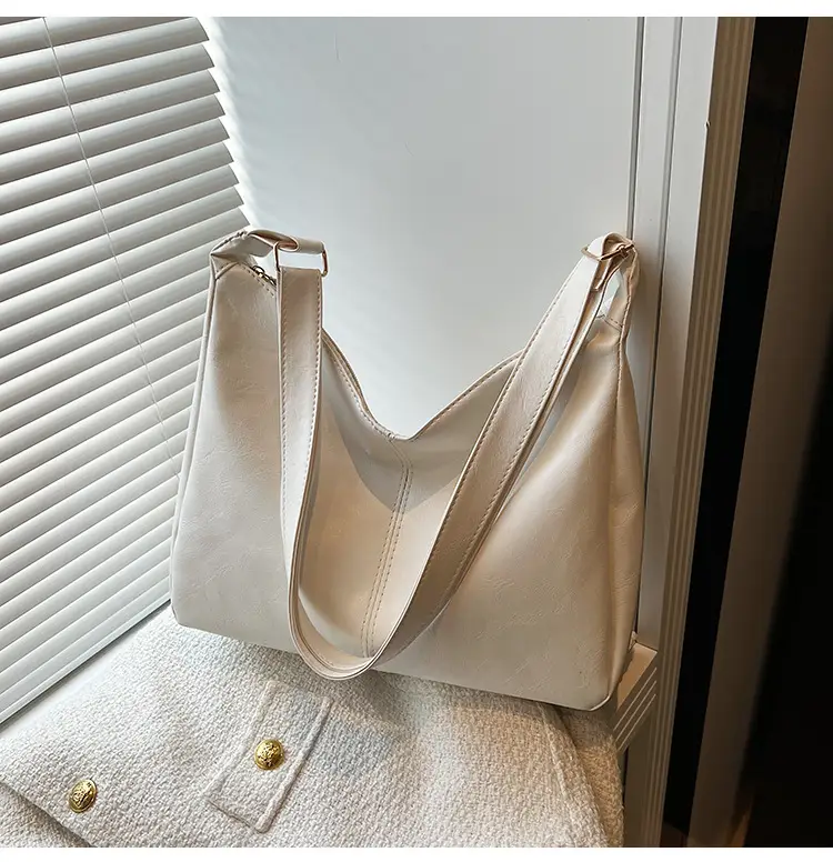 Red Leather Tote Bag for Women Summer Commute — feature 37