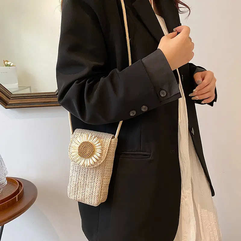 Women's Straw Flower Crossbody Bag Beige - Image 5