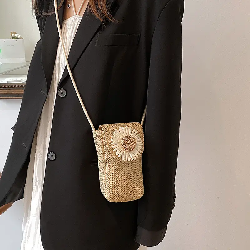 Women's Straw Flower Crossbody Bag Beige - Image 6