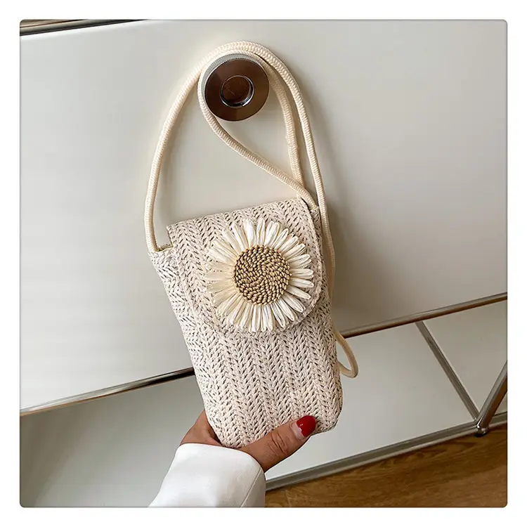 Women's Straw Flower Crossbody Bag Beige — feature 24
