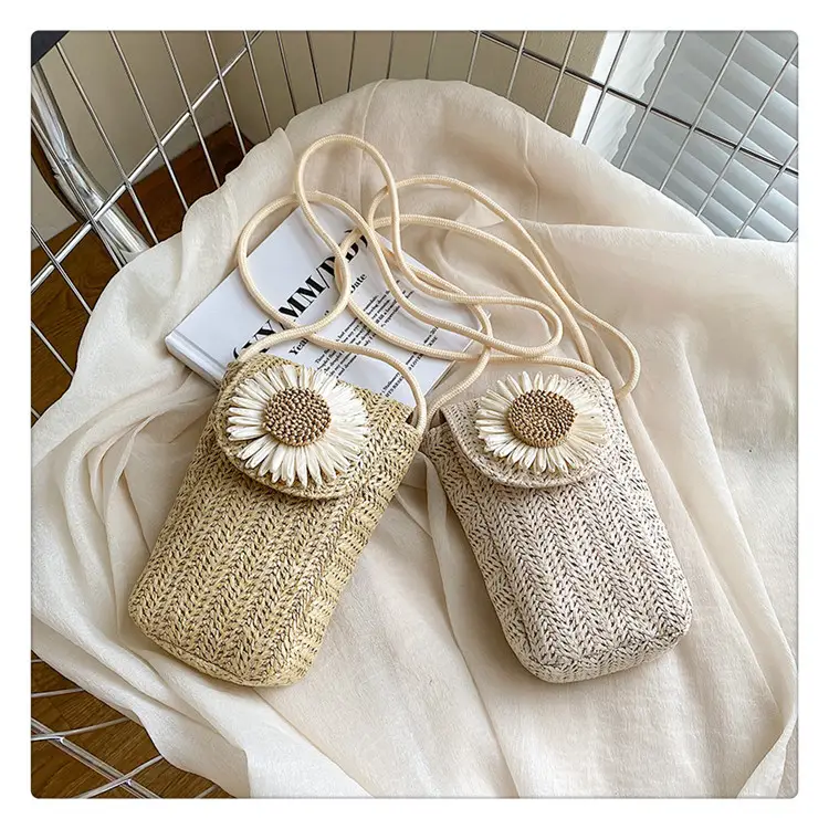 Women's Straw Flower Crossbody Bag Beige — feature 26